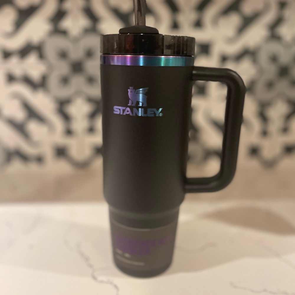 Stanley 30 oz Black Chrome-H2.0 Tumbler SOLD OUT